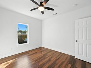 1629  Pine Street , Dallas Texas 75215
