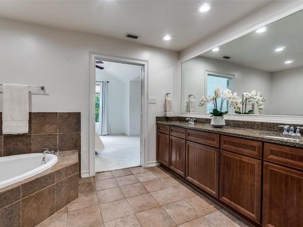 1600  Abrams Road  9, Dallas Texas 75214