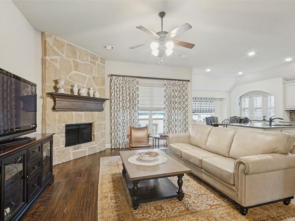 100  Yellow Rose Trail , Euless Texas 76040