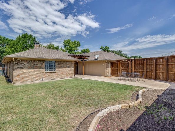 9206  Dove Meadow Drive , Dallas Texas 75243