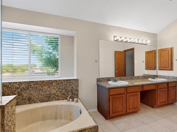 3819  Silver Maple Drive , Carrollton Texas 75007