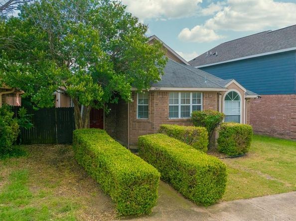 2402  Weatherby Drive , Mesquite Texas 75181