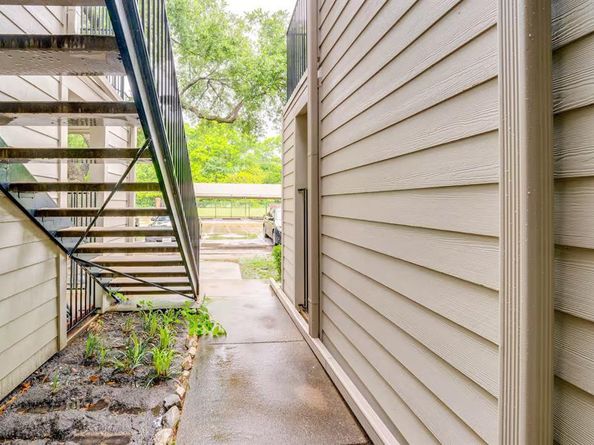 6900  Skillman Street  102, Dallas Texas 75231
