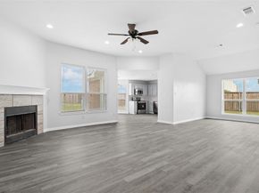 619  White Swan Drive , Arlington Texas 76002