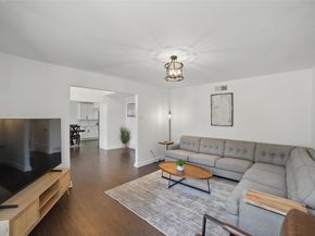 5332  Everglade Road , Dallas Texas 75227