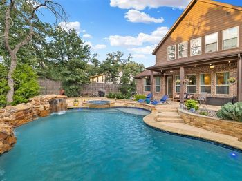 3423  Lakewood Lane 
