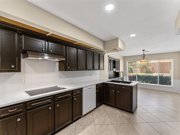 1317  Broadmoor Lane , Irving Texas 75061