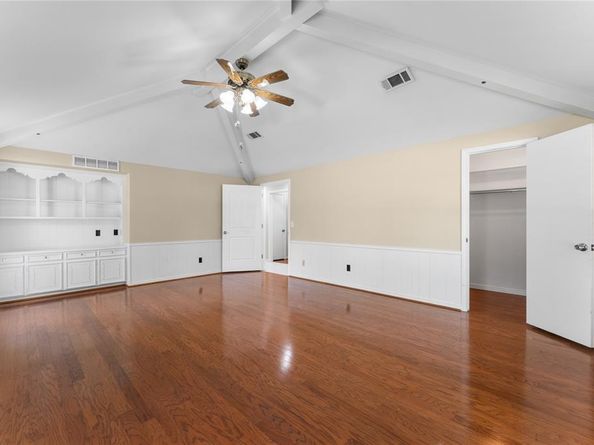 1317  Broadmoor Lane , Irving Texas 75061