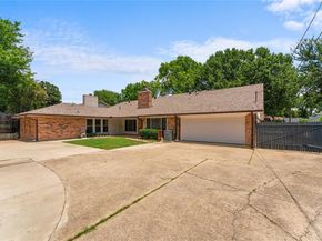 1317  Broadmoor Lane , Irving Texas 75061