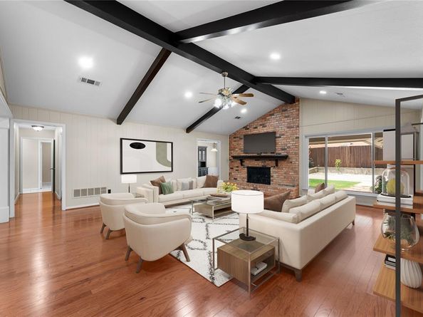 1317  Broadmoor Lane , Irving Texas 75061
