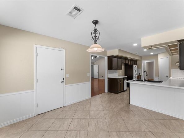 1317  Broadmoor Lane , Irving Texas 75061