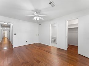 1317  Broadmoor Lane , Irving Texas 75061