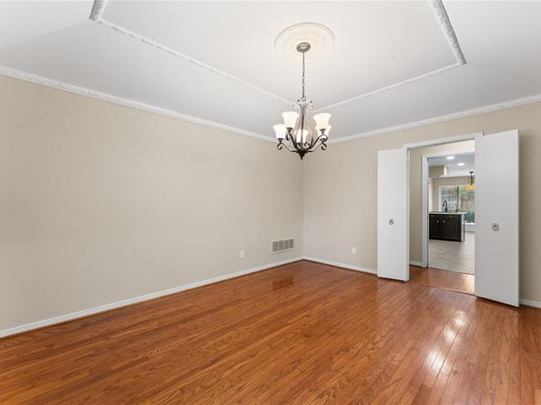 1317  Broadmoor Lane , Irving Texas 75061