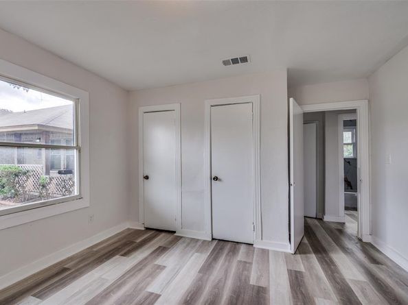 1236 E Powell Avenue , Fort Worth Texas 76104