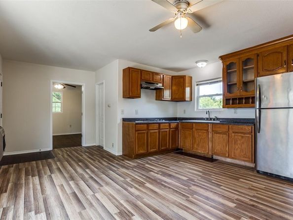 401 E Miller Road , Garland Texas 75041