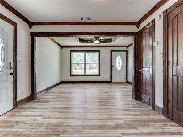 401 E Miller Road , Garland Texas 75041