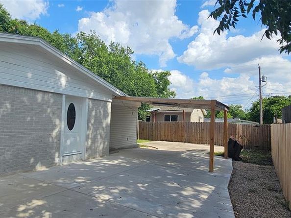 401 E Miller Road , Garland Texas 75041