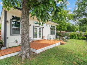 4136  Lisbon Street , Fort Worth Texas 76107