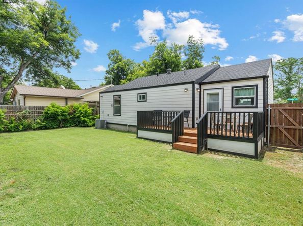4136  Lisbon Street , Fort Worth Texas 76107
