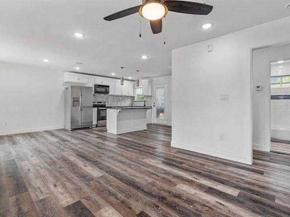 4136  Lisbon Street , Fort Worth Texas 76107