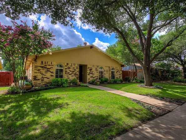 5610  Christie Lane , Garland Texas 75044