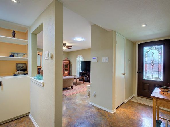 5610  Christie Lane , Garland Texas 75044
