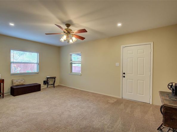 5610  Christie Lane , Garland Texas 75044