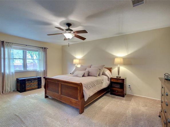 5610  Christie Lane , Garland Texas 75044