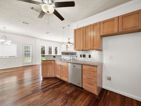 809  Oak Hollow Lane , Rockwall Texas 75087