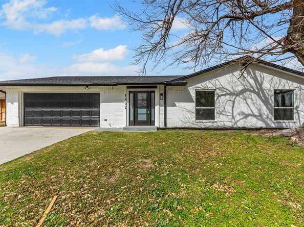 1907  Sunridge Road , Carrollton Texas 75006