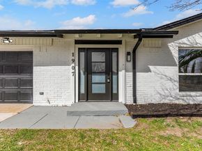 1907  Sunridge Road , Carrollton Texas 75006