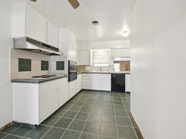 10136  San Juan Avenue , Dallas Texas 75228