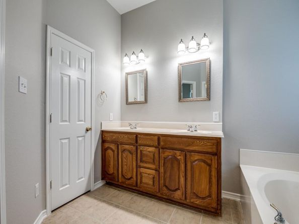 1845  Avonlea Drive , Rockwall Texas 75087