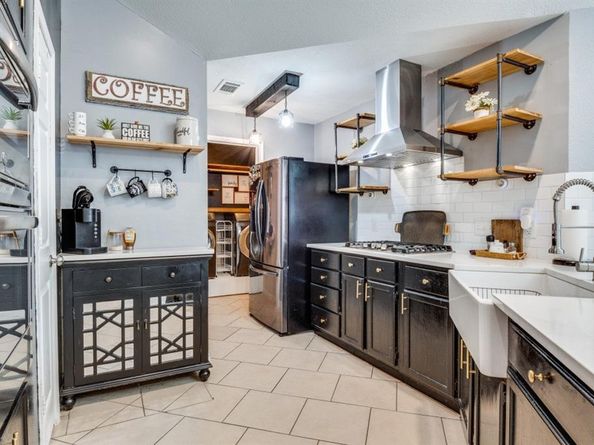 2704  Clearwater Drive , Mesquite Texas 75181
