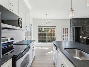 7525  Holly Hill Drive  17, Dallas Texas 75231