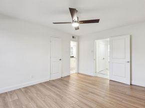 7525  Holly Hill Drive  17, Dallas Texas 75231