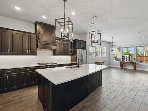 4760  Kings Garden Parkway , Arlington Texas 76005
