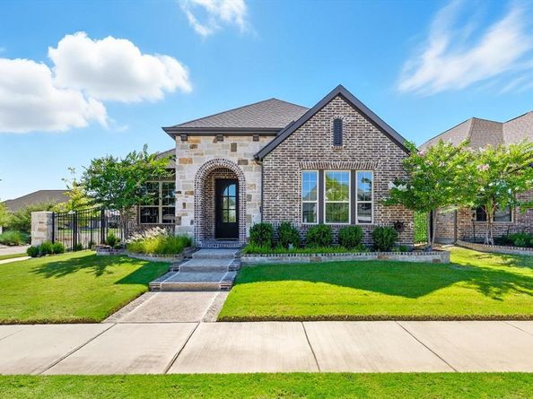 4760  Kings Garden Parkway , Arlington Texas 76005