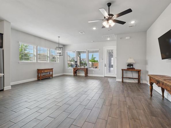 4760  Kings Garden Parkway , Arlington Texas 76005