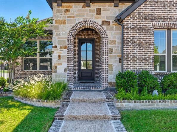 4760  Kings Garden Parkway , Arlington Texas 76005