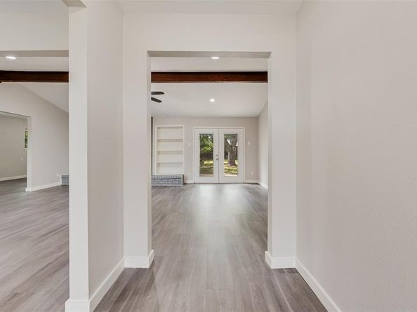 1305  Willow Way , Garland Texas 75043