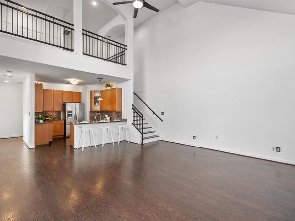 2544  Wedglea Drive , Dallas Texas 75211