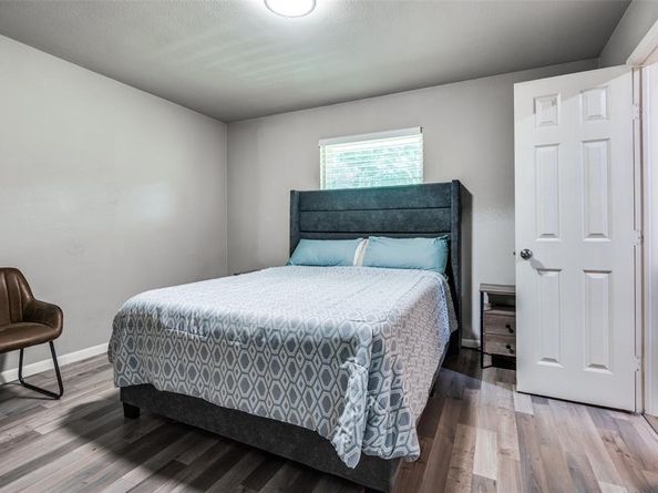 3467  Navajo Circle , Dallas Texas 75224