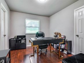 3467  Navajo Circle , Dallas Texas 75224