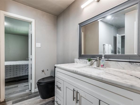 3467  Navajo Circle , Dallas Texas 75224