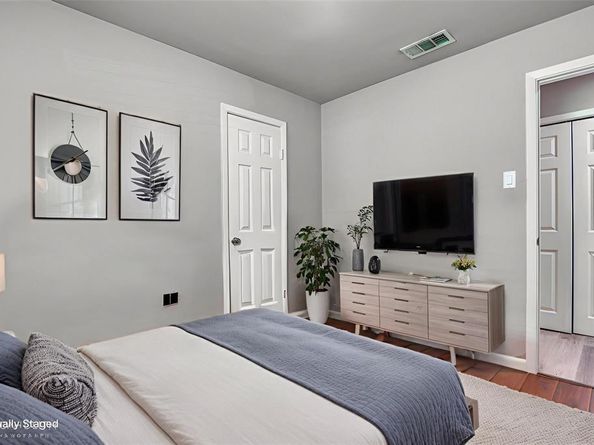 3467  Navajo Circle , Dallas Texas 75224