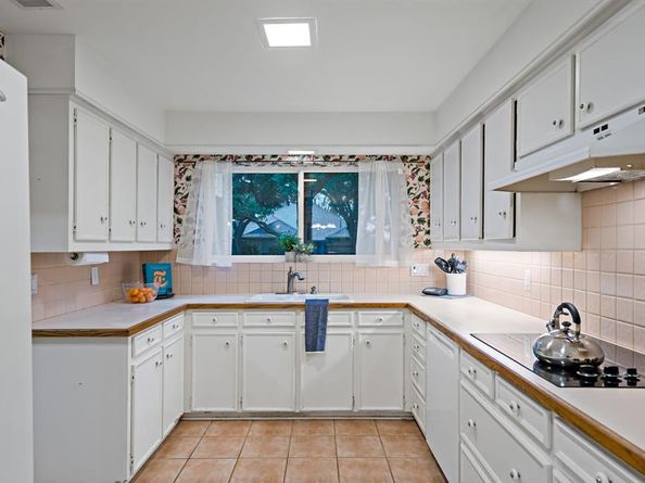 1308  Chesterton Drive , Richardson Texas 75080