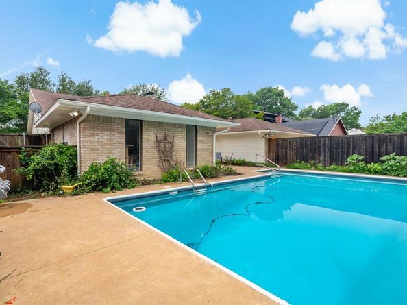 1308  Chesterton Drive , Richardson Texas 75080