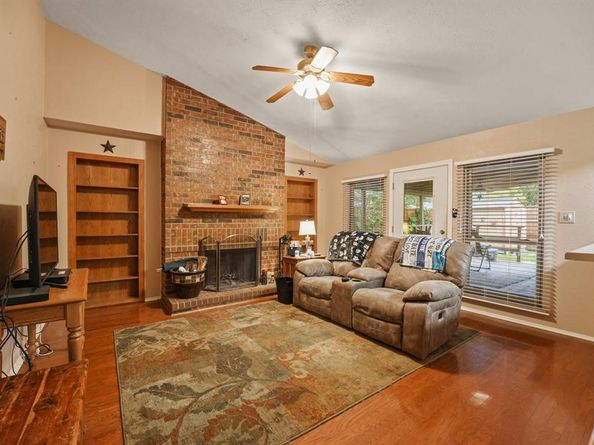 2609  Kimberly Drive , Garland Texas 75040