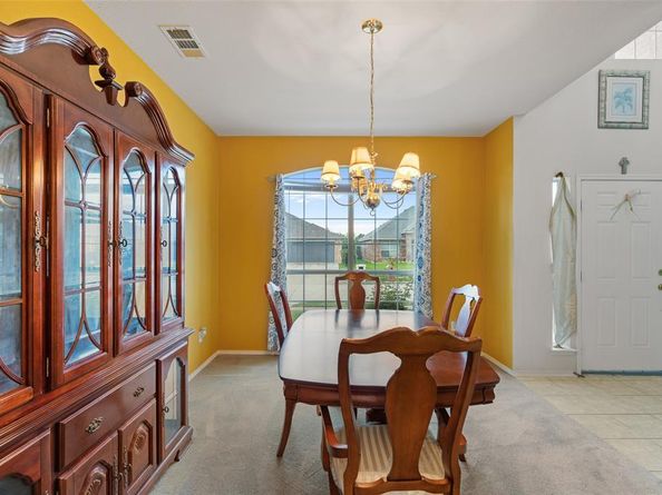 7005  Meadow Bend Drive , Arlington Texas 76002